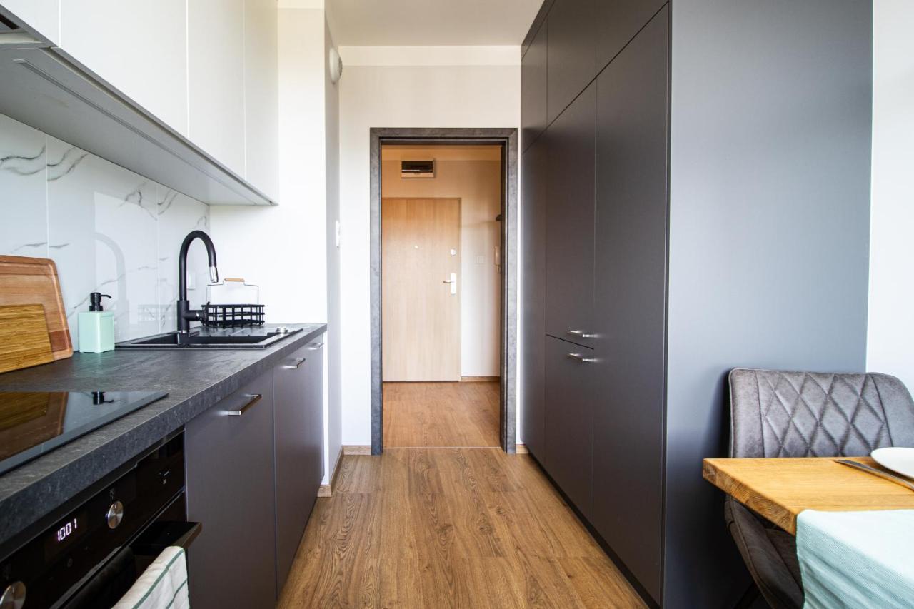 Patio Praga Metro Apartment Варшава Экстерьер фото
