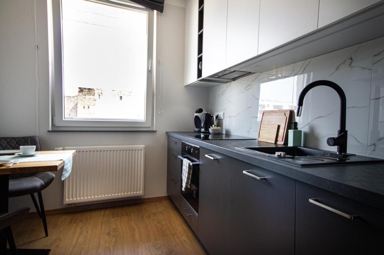 Patio Praga Metro Apartment Варшава Экстерьер фото