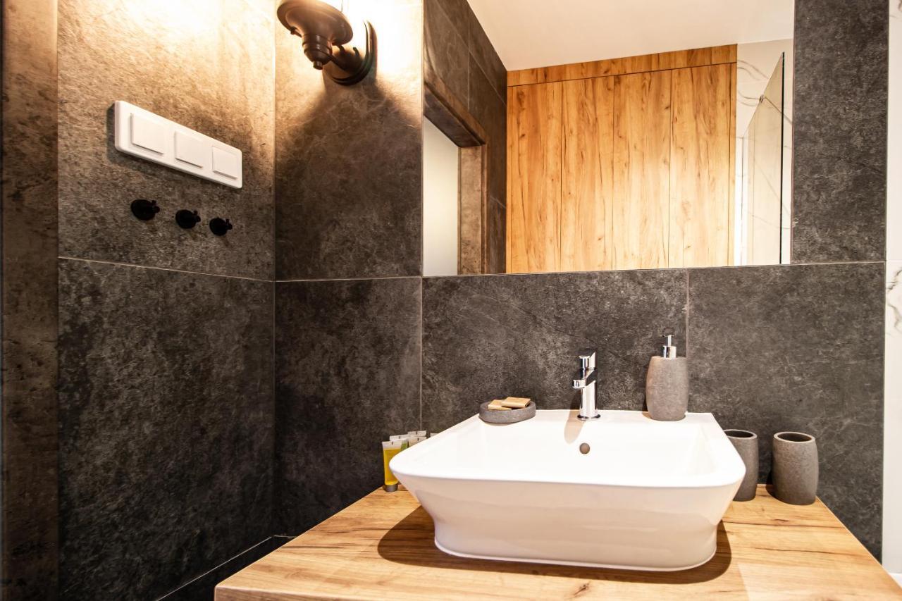Patio Praga Metro Apartment Варшава Экстерьер фото