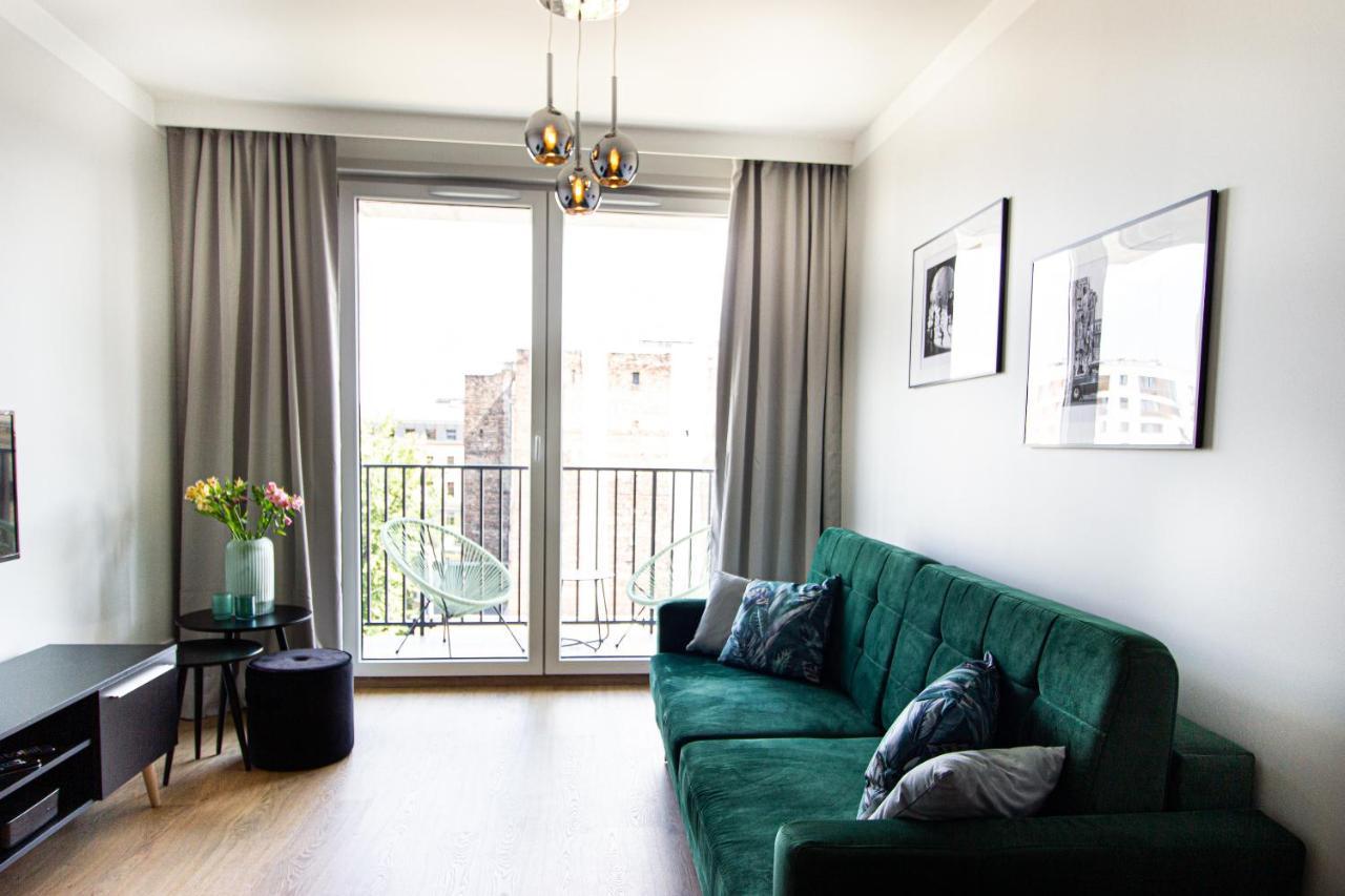Patio Praga Metro Apartment Варшава Экстерьер фото